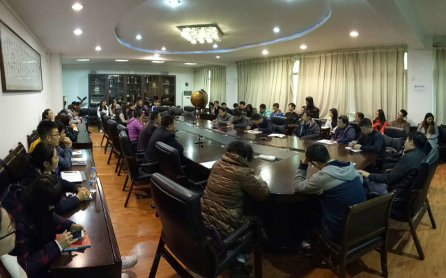 2016秋学生座谈会2_.jpg